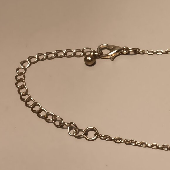 Khloe Collection NEW dainty necklace & stud earrings set with clamper bracelet - Picture 5 of 14